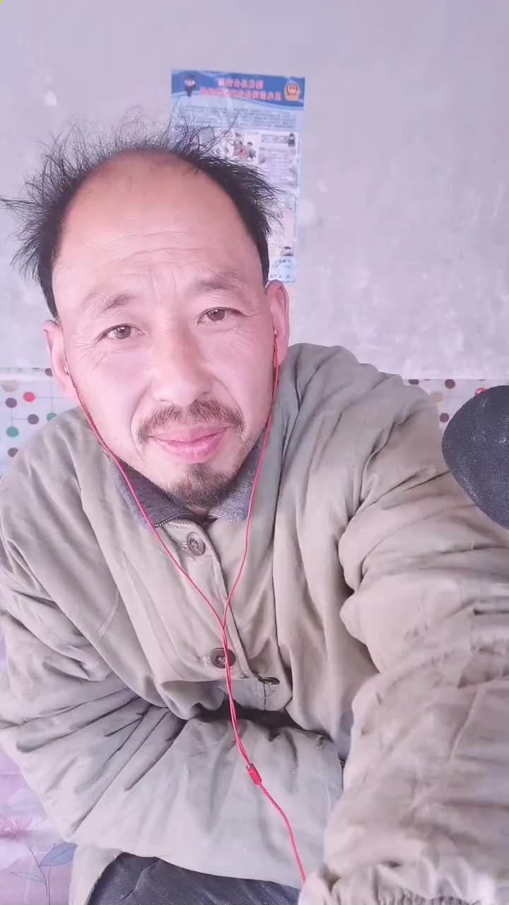 1万只憨憨对着手机笑出了猪叫,哼唧 进入圈子