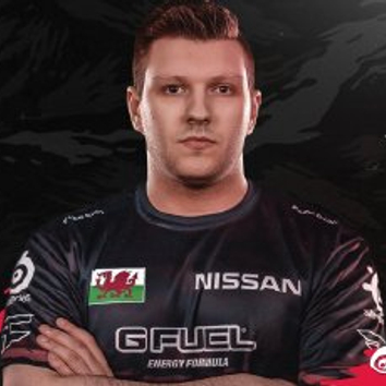 【faze宣布fexx补位ubah】  4月3日faze官宣ubah挂牌时,大家都在诧异