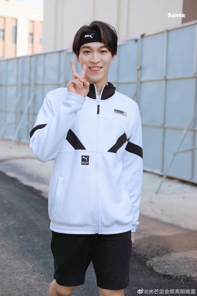 3月7日 #赞多直拍##赞多舞台直拍好性感#santa的