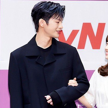 5月6日下午,#朴宝英##徐仁国##李洙赫##姜泰伍#有7885位追星fans在线