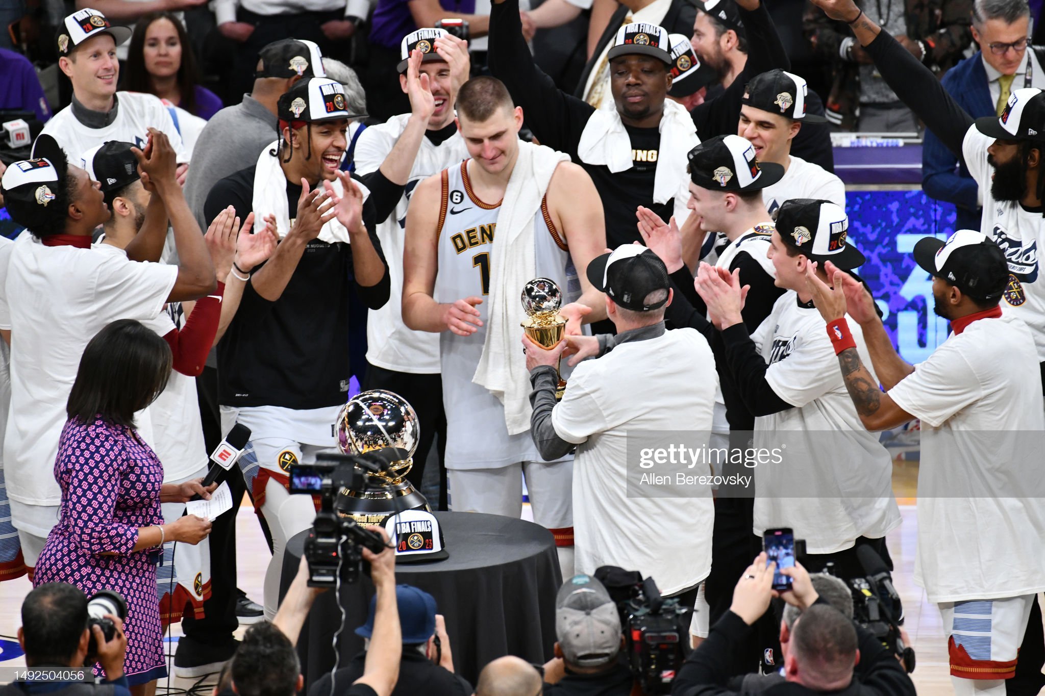 约基奇MVP级表现引领掘金高歌猛进